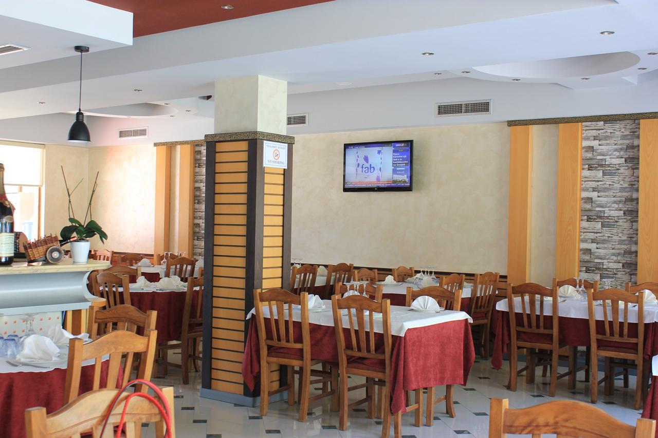 San Giovanni Hotel *